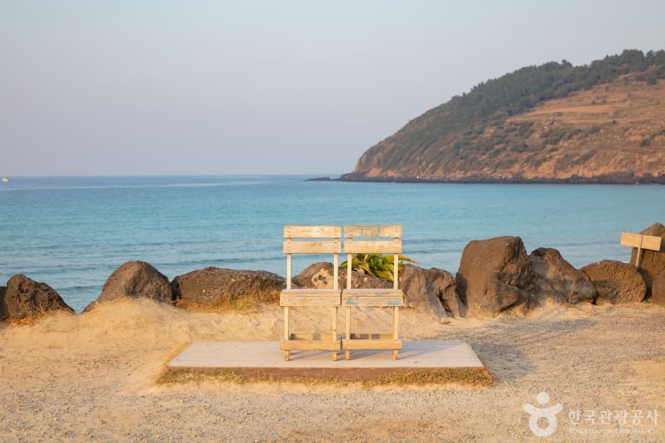 Bãi biển Hamdeok (함덕해수욕장)
